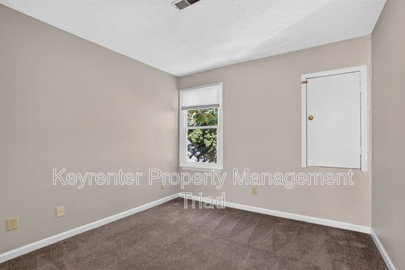 Greensboro House: 3607 McCuiston RD