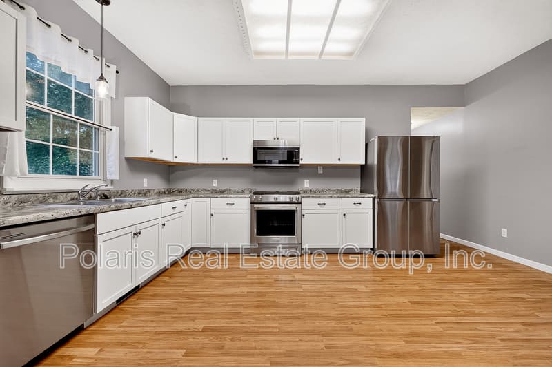 Greenwood House: 342 N Meridian St