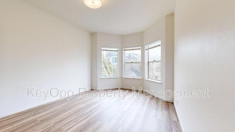 San Francisco Condo: 1954 McAllister Street