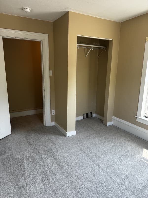 Ypsilanti Condo: 716 Pearl Street