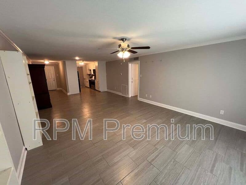 Baton Rouge Condo: 10438 Jefferson Hwy Unit D