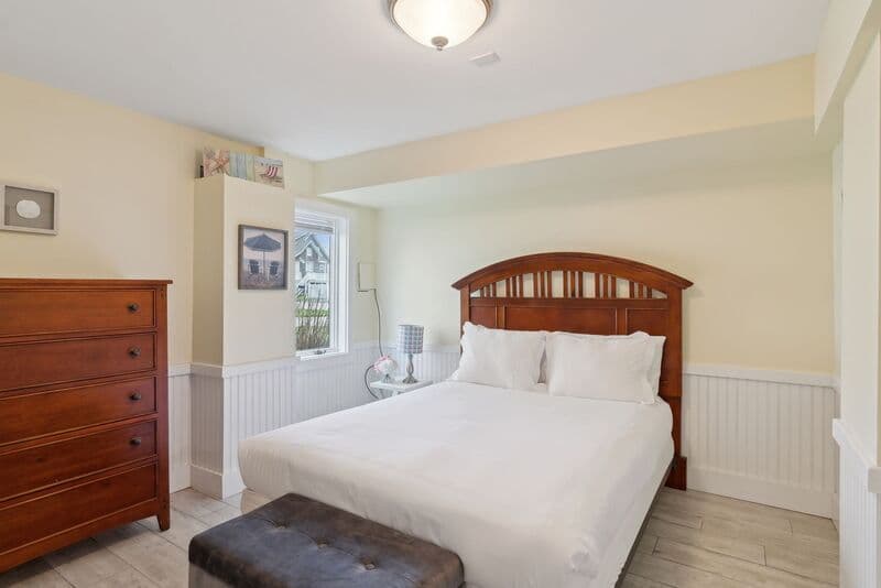Wells House: 572 Ocean Avenue