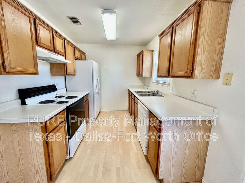 Burleson House: 824 Blue Ridge Drive