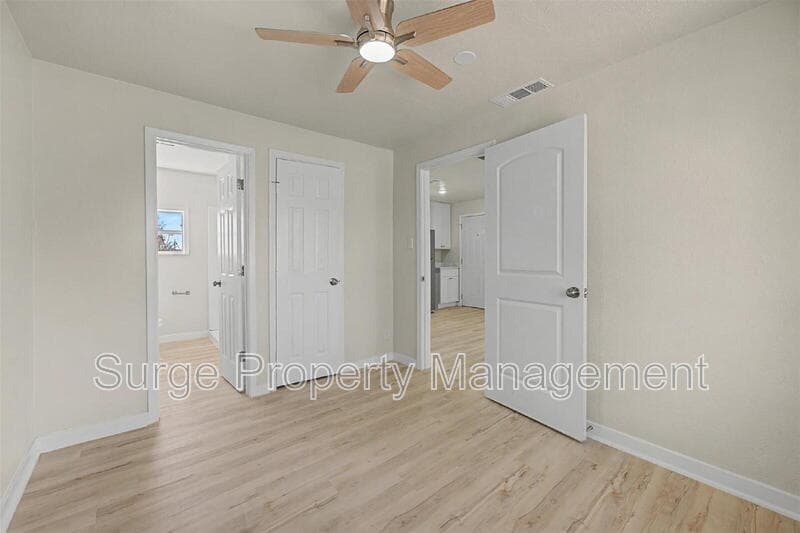 White Settlement Condo: 9021 White Settlement Road