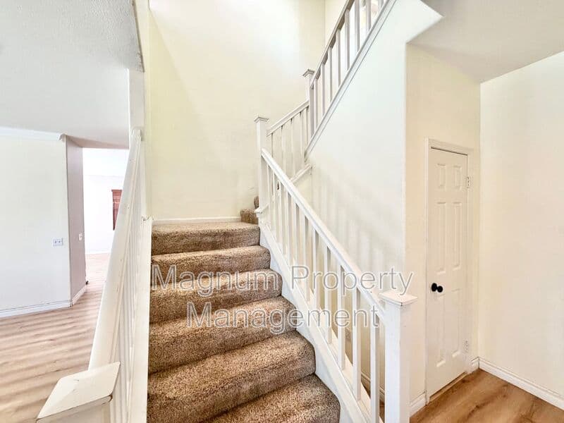 Menifee House: 33602 Magnetite St.