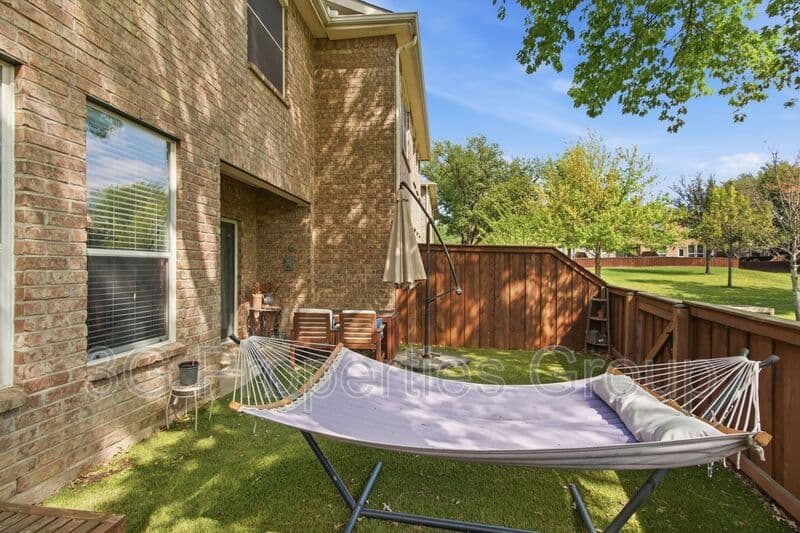Lewisville House: 2925 St. Andrews Drive