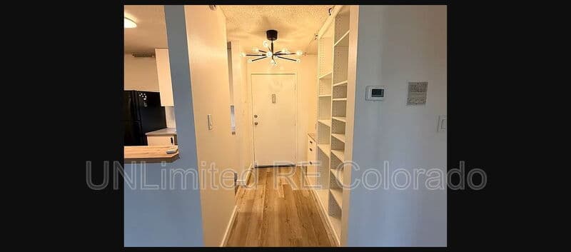 Aurora Condo: 2231 S Vaughn Way