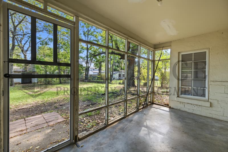 Wichita House: 1542 North Salina Avenue