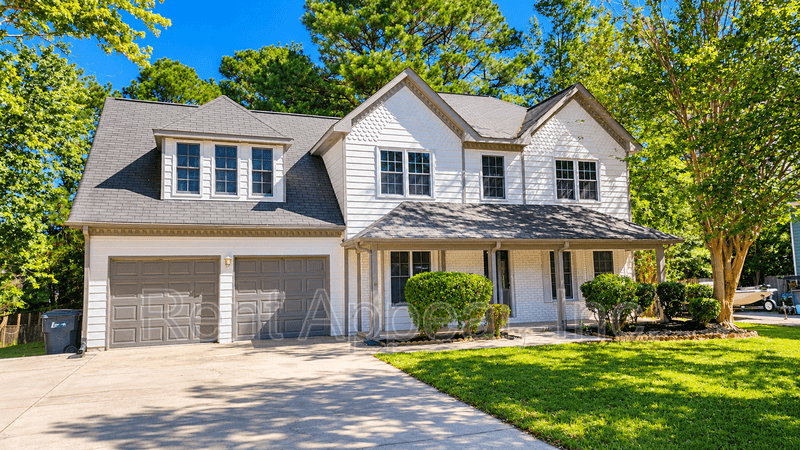 Loganville House: 4284 Fiddlers Bnd