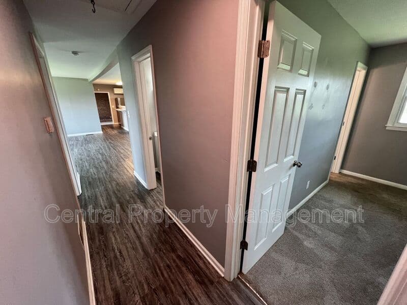 Spartanburg House: 104 Madison Circle