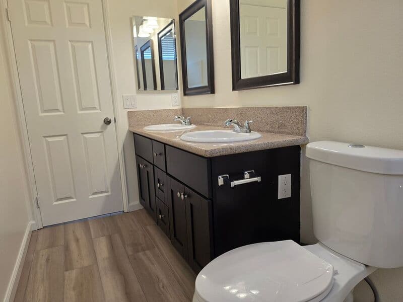 Rancho Santa Margarita House: 162 Seacountry Lane -