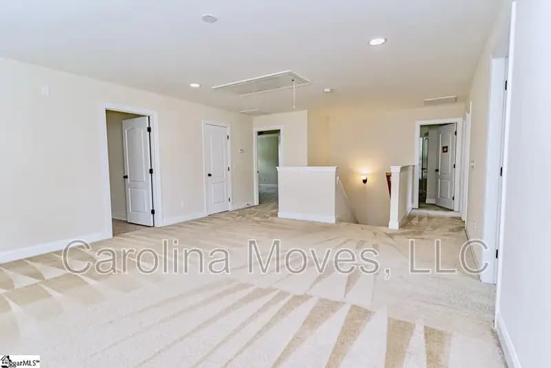 Simpsonville House: 4 Cedar Hill Court