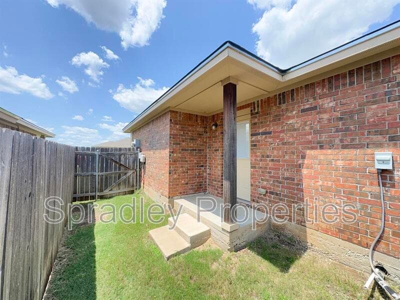 Belton Condo: 1561 Brady Way