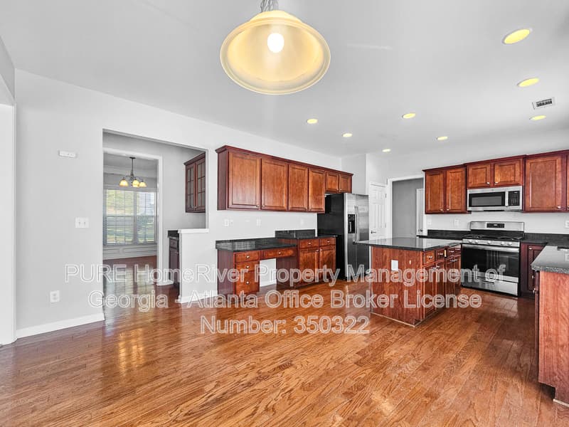 Cumming House: 4025 Azurite St