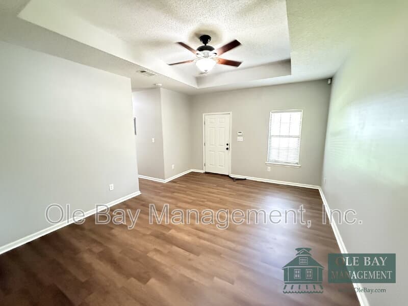 Mobile House: 3420 Fairfield Rd