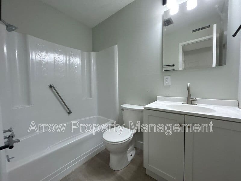 Clarinda House: 1010 North 16th Street