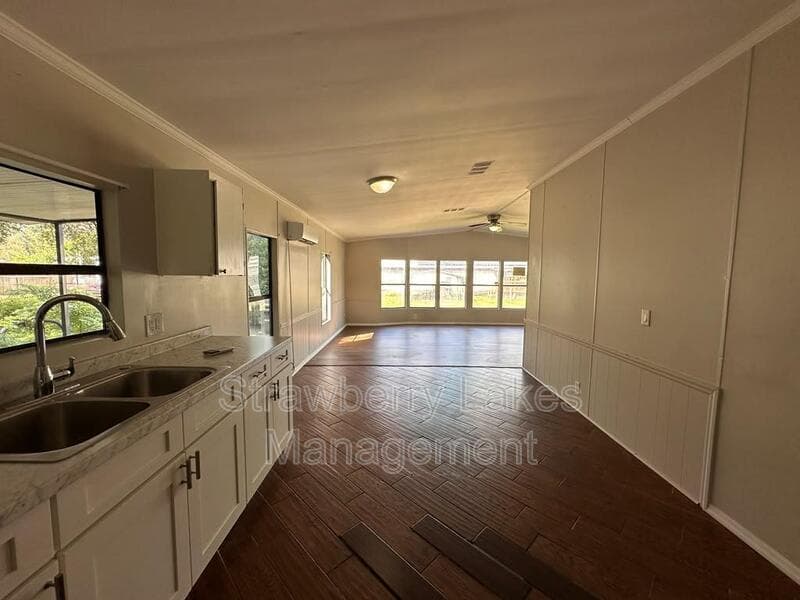 Zephyrhills House: 4710 Buckeye St