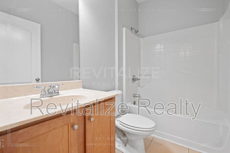 Daphne House: 11070 Courtland Court