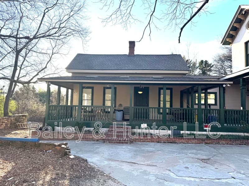 Atlanta Condo: 253 Sydney Street or 507 Hill Street