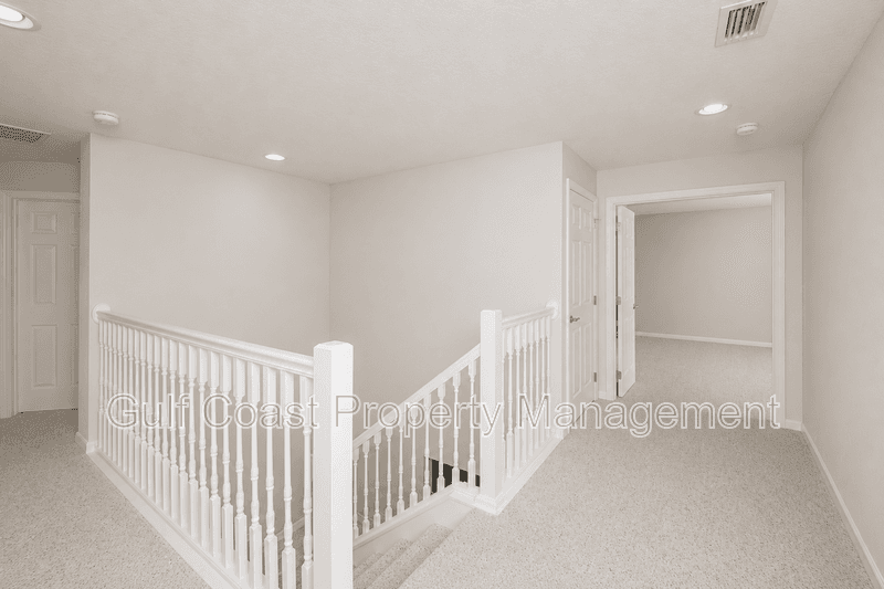 Bradenton House: 6945 74th Street Circle East