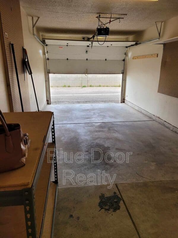 Albuquerque Condo: 2401 Chelwood Park NE