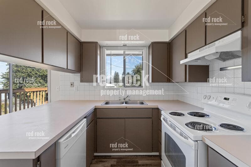 Spokane Valley Condo: 2724 North Perrine Court - 1