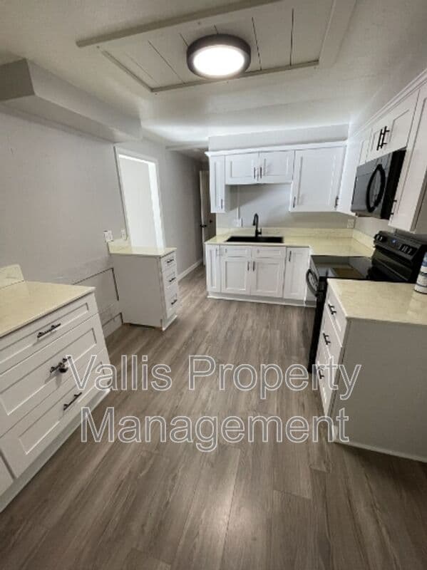 Sweet Home House: 2306 Jefferson Street