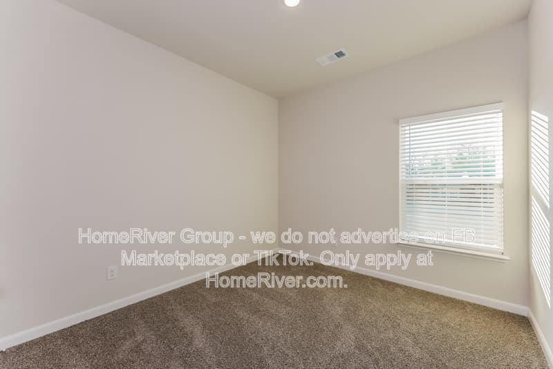 Dallas House: 6569 Crosswood Ln