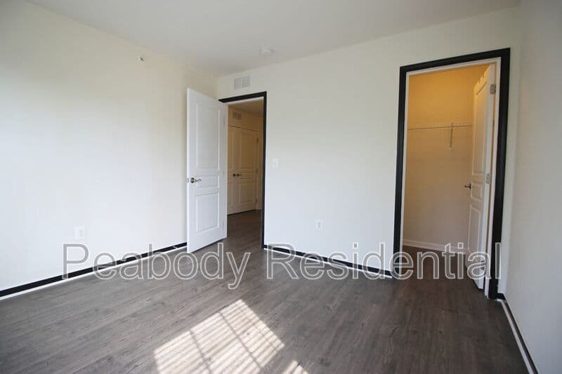 Woodbridge House: 14782 Mason Creek Cir