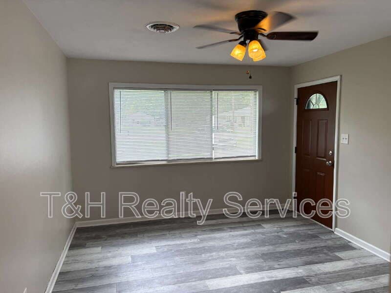 Indianapolis Condo: 5050 Hardegan Street