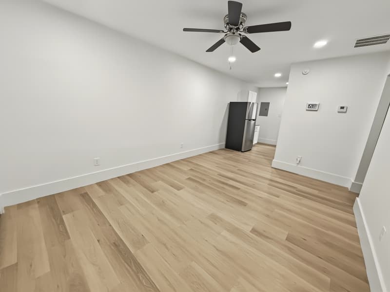 Memphis Condo: 936 North Hollywood Street