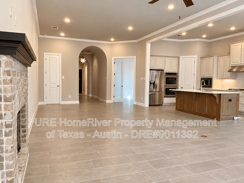 Leander House: 2416 Belen Dr