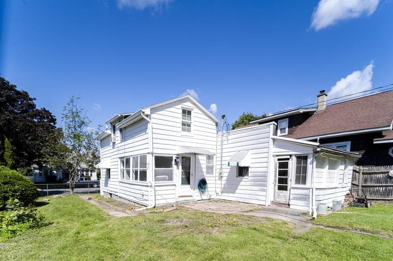 Troy House: 874 6th Avenue