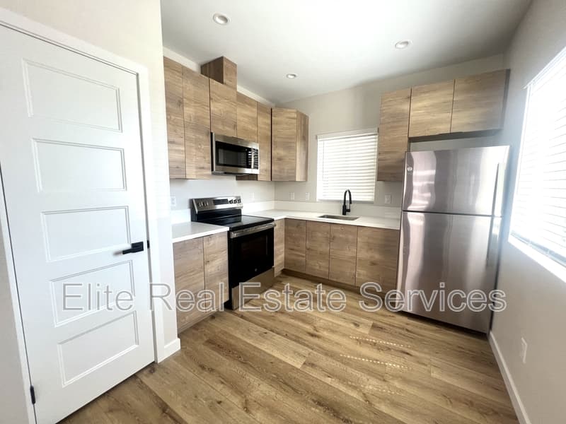 San Diego Condo: 3315 Clairemont Mesa Boulevard - 1