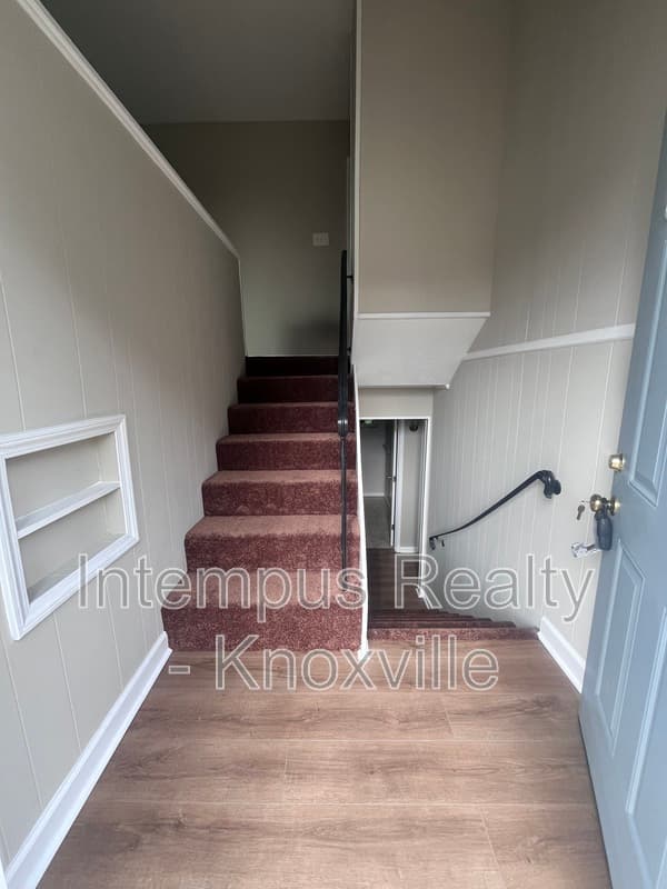 Knoxville House: 10917 Sonja Dr