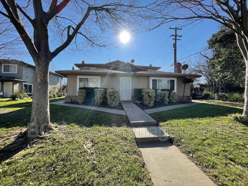 Sacramento Condo: 4110 34th Avenue