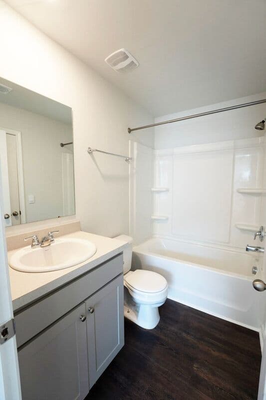 Port Wentworth House: 8J Crabapple Circle