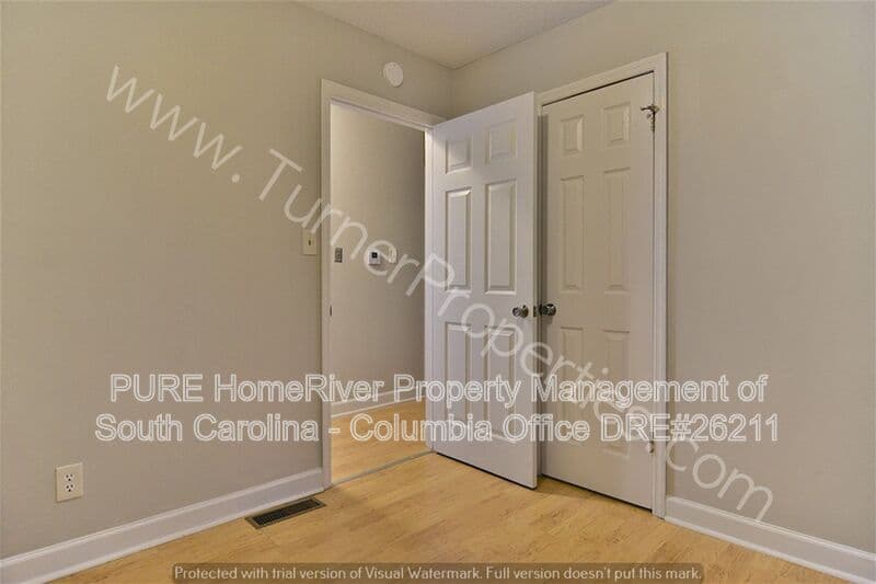 Hopkins House: 112 Harmon Hill Ct