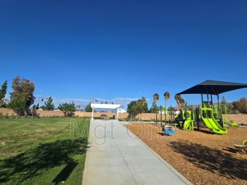 Moreno Valley House: 24790 Lynx Avenue