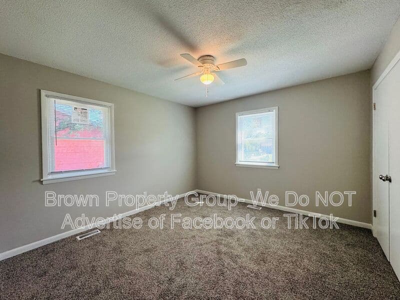 Fayetteville House: 5143 Longbranch Dr