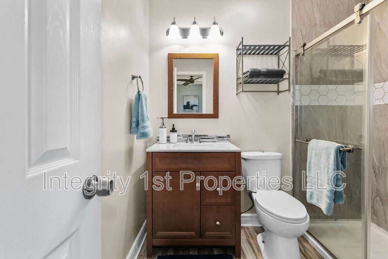 Shawnee House: 11221 West 59th Terrace