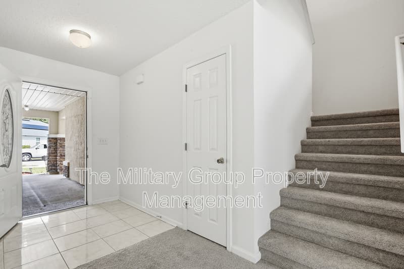 Orange Park House: 391 Hepburn Rd