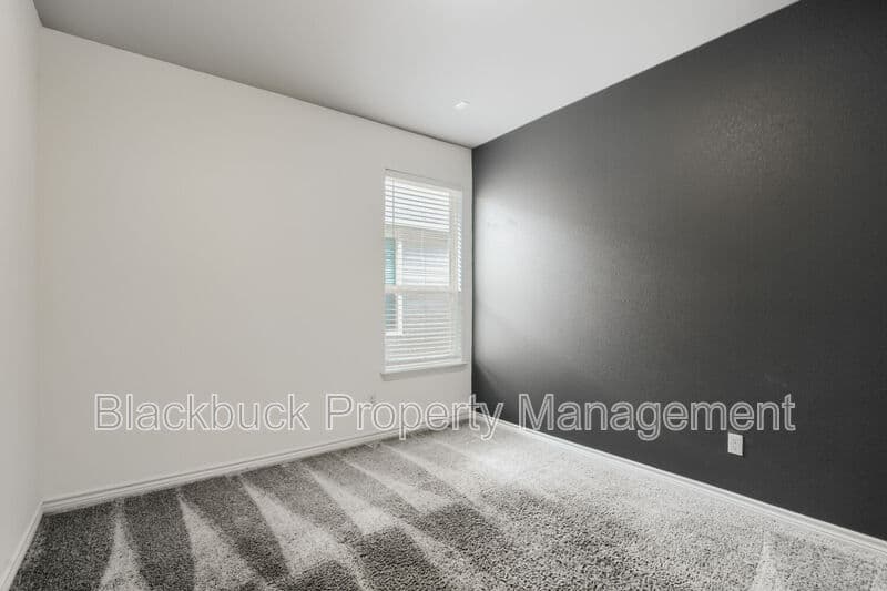 Leander House: 345 Ancellotta Way