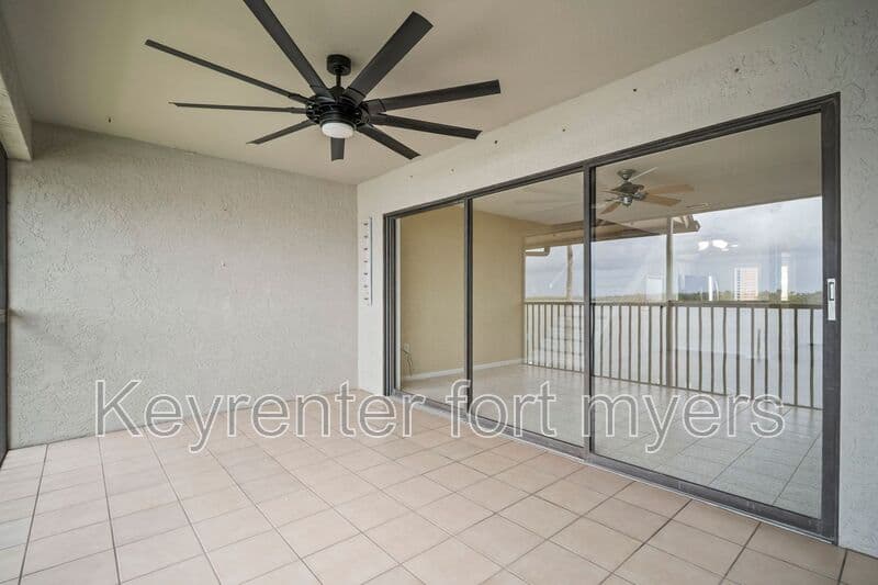 Fort Myers Beach House: 894 Buttonwood Dr