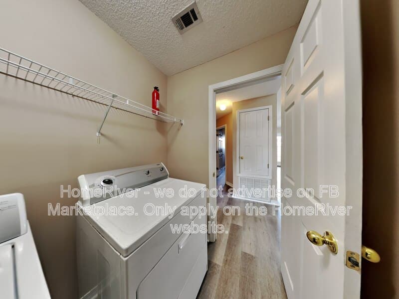 Crestview House: 2827 Atoka Trl