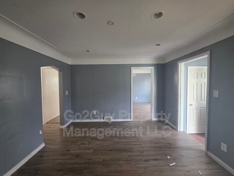 Detroit House: 18010 Lesure Street