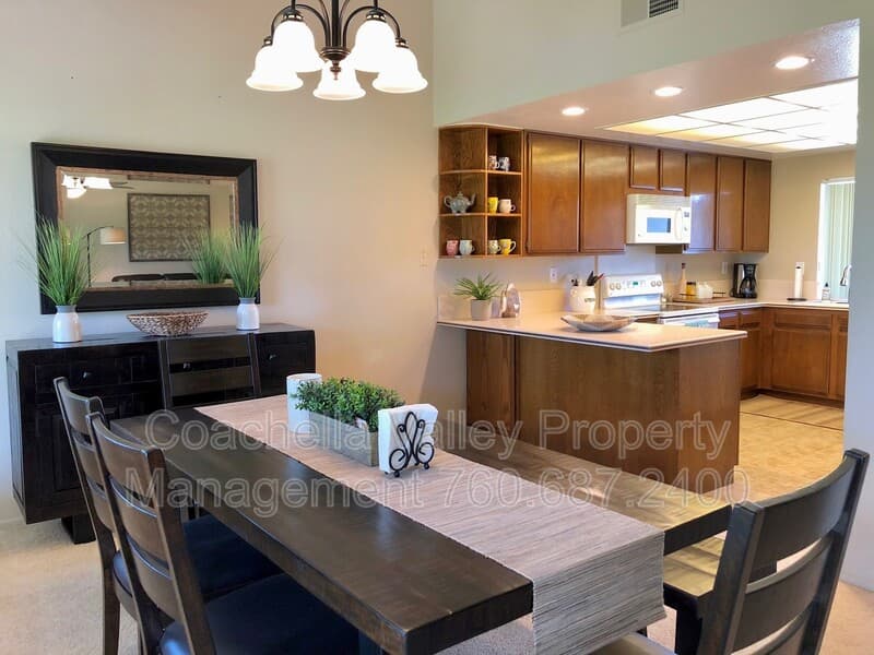 Palm Desert House: 42310 Tennessee Avenue