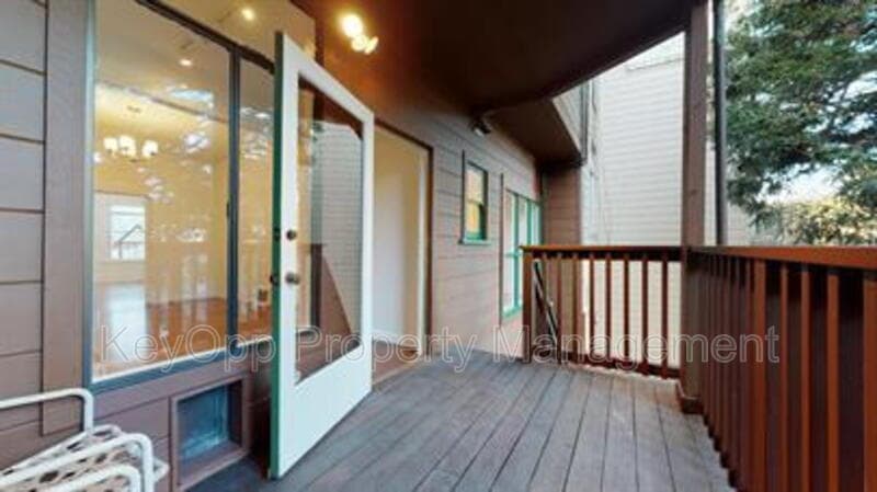 San Francisco House: 450 28th Avenue