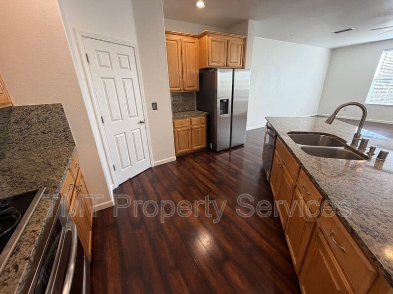 Rancho Cordova House: 11009 International Drive