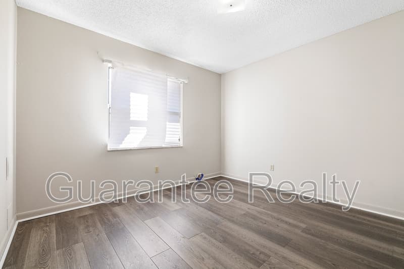 Winter Haven House: 1611 High Point Court Southwest